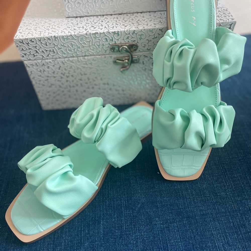 NEW Circus by Sam Edelman Green Slide Sandals with Ruched Design 8M